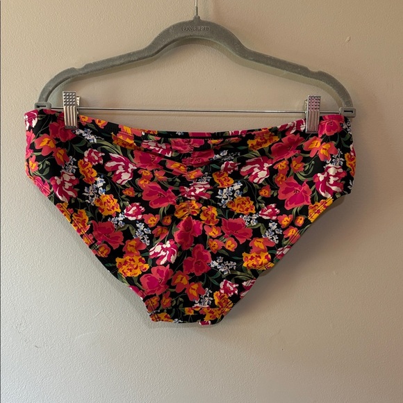 Time and Tru Floral Bikini Bottoms - Black and Pink Size L - Picture 2 of 5